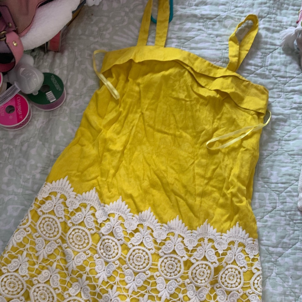Gorgeous Anthropologie dress! 💛